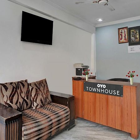 Hotel Collection O Samira Residency Near Botanic Garden Of Indian Republic à Noida Extérieur photo