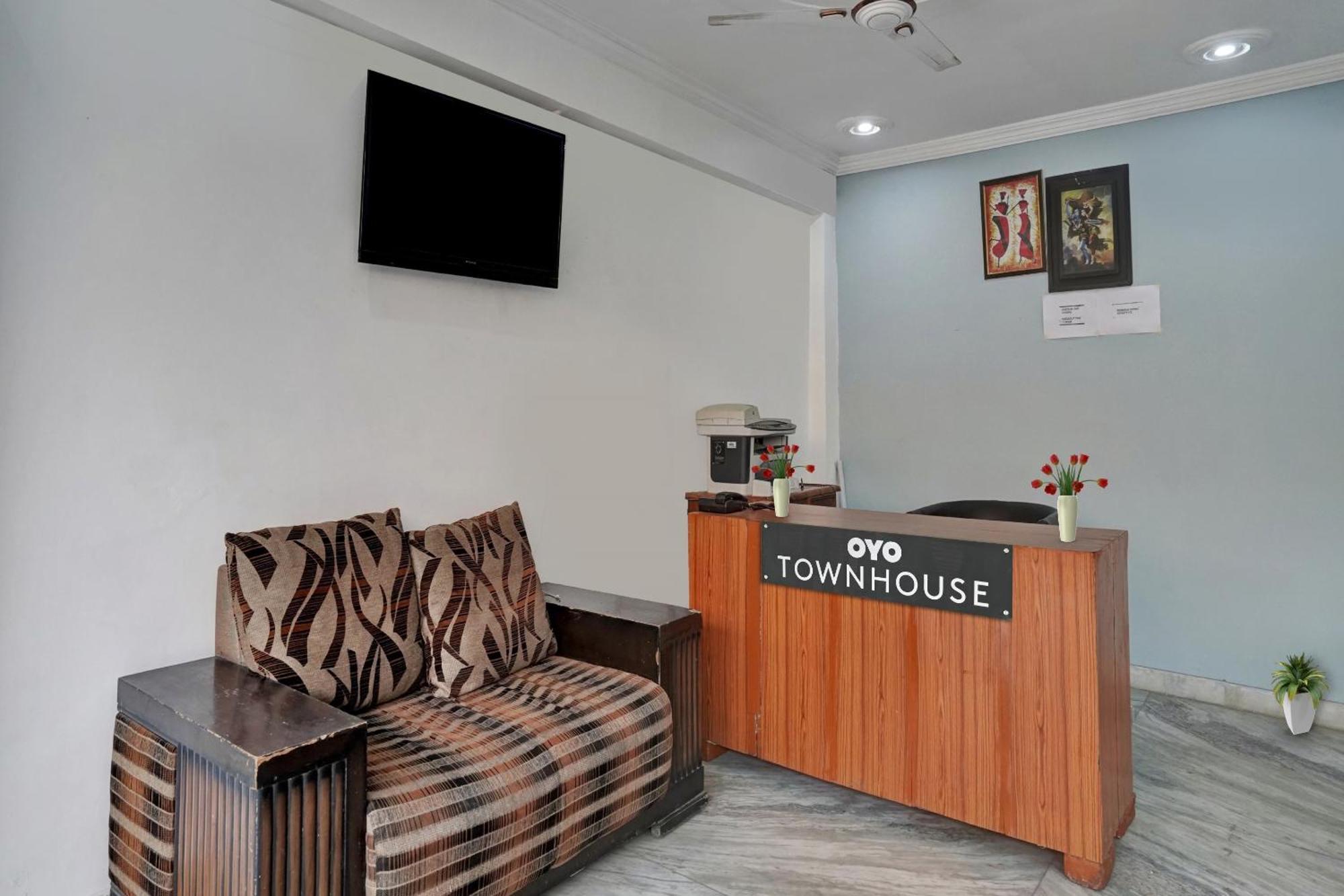 Hotel Collection O Samira Residency Near Botanic Garden Of Indian Republic à Noida Extérieur photo