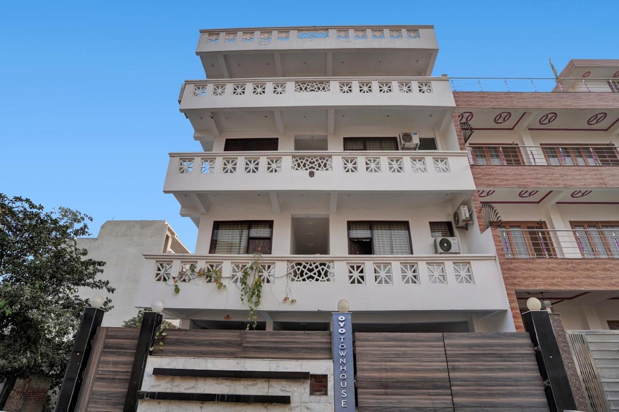 Hotel Collection O Samira Residency Near Botanic Garden Of Indian Republic à Noida Extérieur photo
