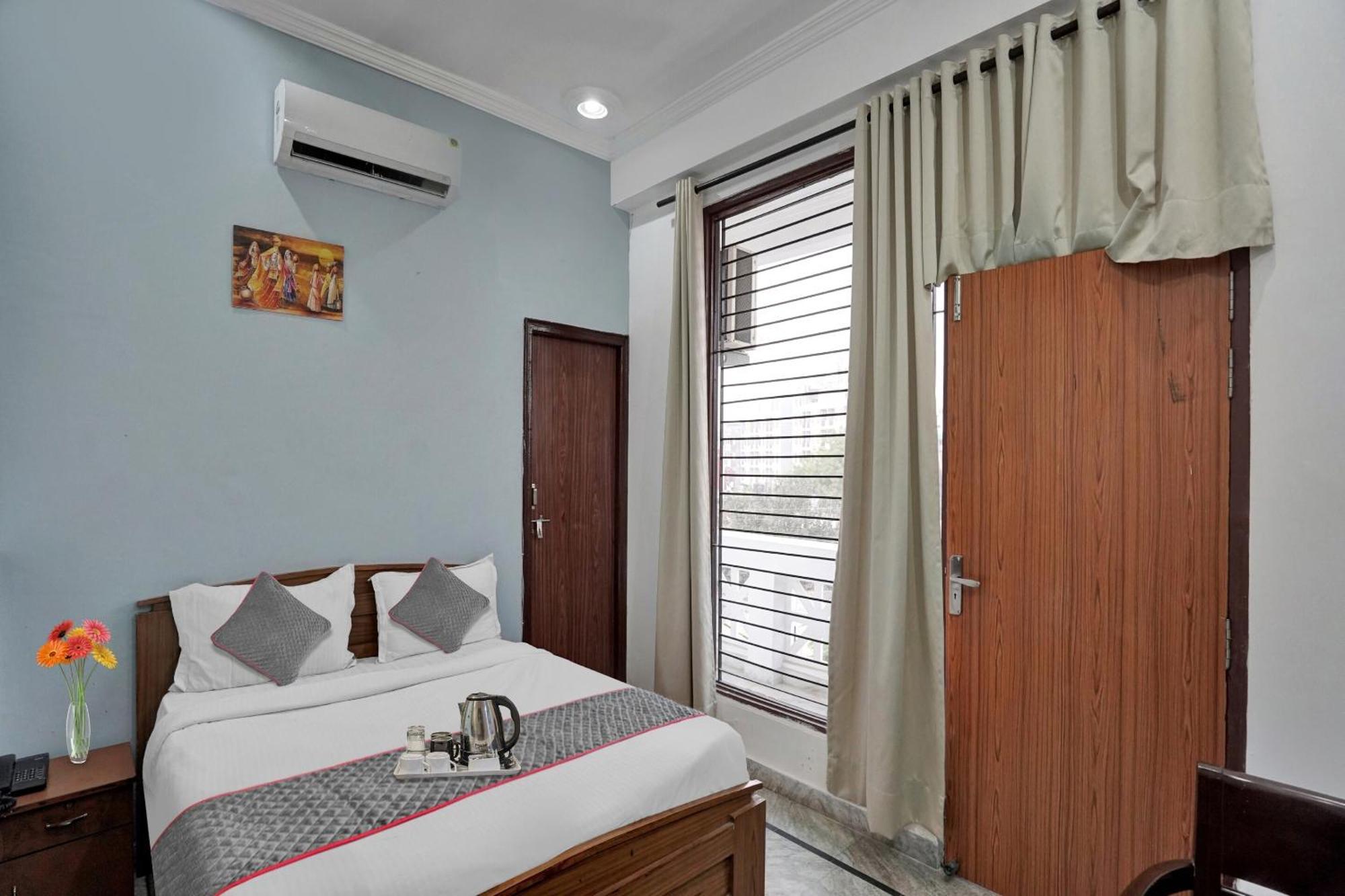 Hotel Collection O Samira Residency Near Botanic Garden Of Indian Republic à Noida Extérieur photo