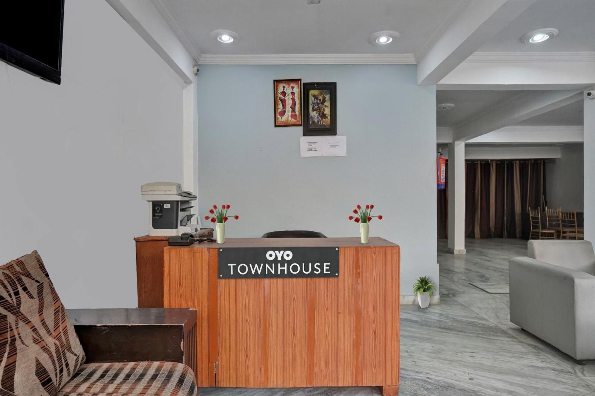 Hotel Collection O Samira Residency Near Botanic Garden Of Indian Republic à Noida Extérieur photo