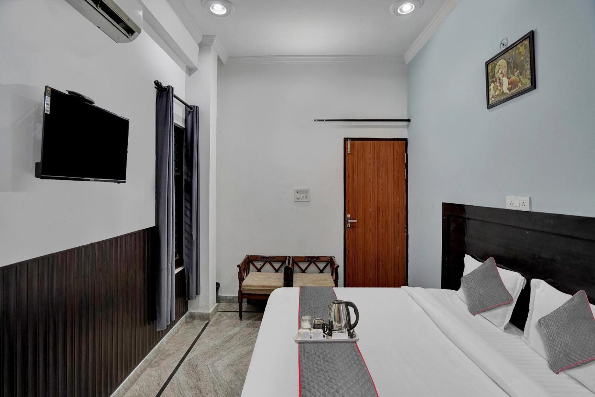 Hotel Collection O Samira Residency Near Botanic Garden Of Indian Republic à Noida Extérieur photo