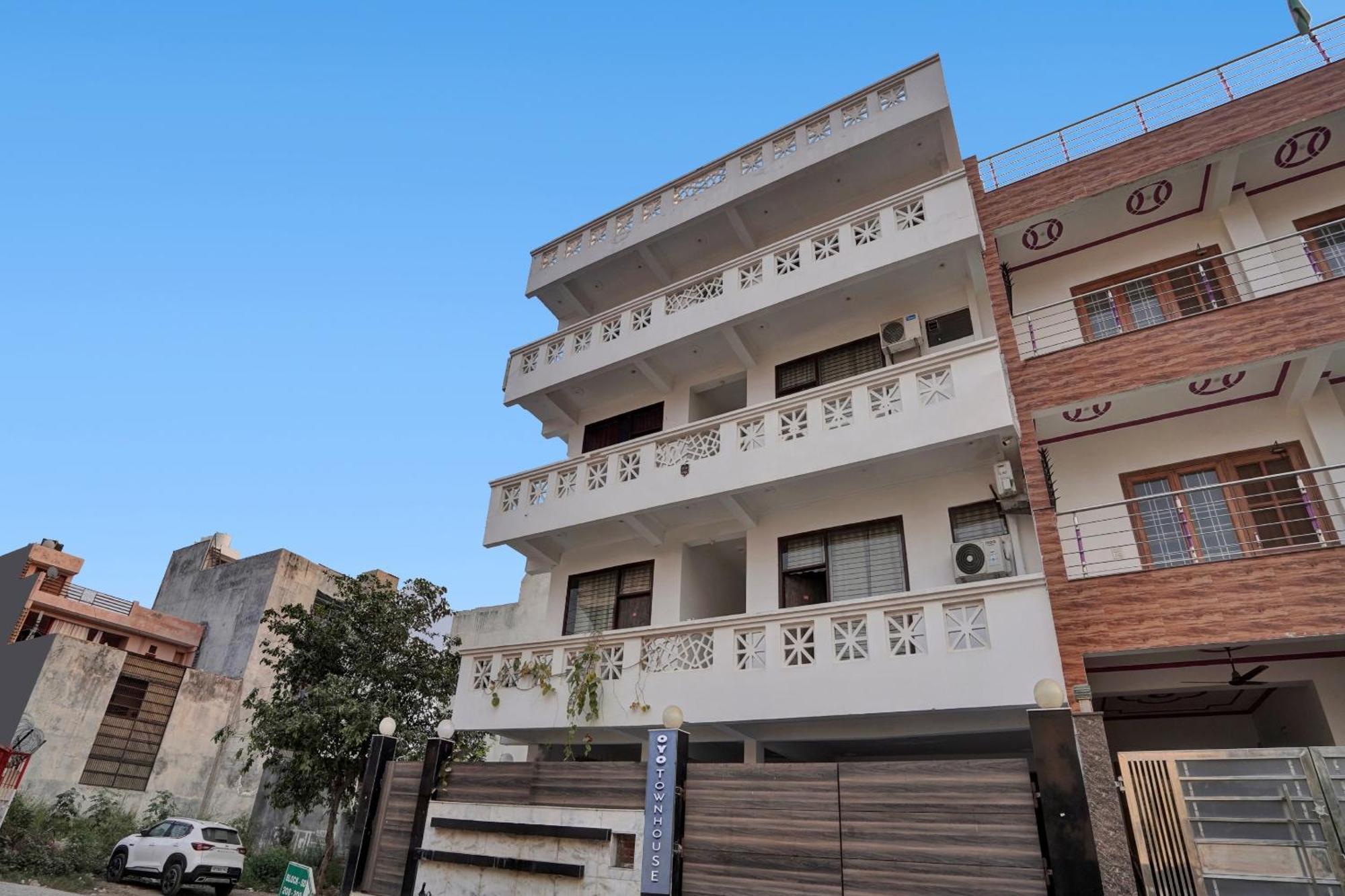 Hotel Collection O Samira Residency Near Botanic Garden Of Indian Republic à Noida Extérieur photo