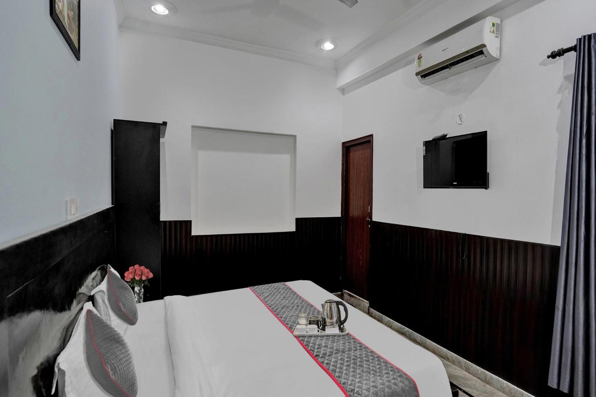 Hotel Collection O Samira Residency Near Botanic Garden Of Indian Republic à Noida Extérieur photo